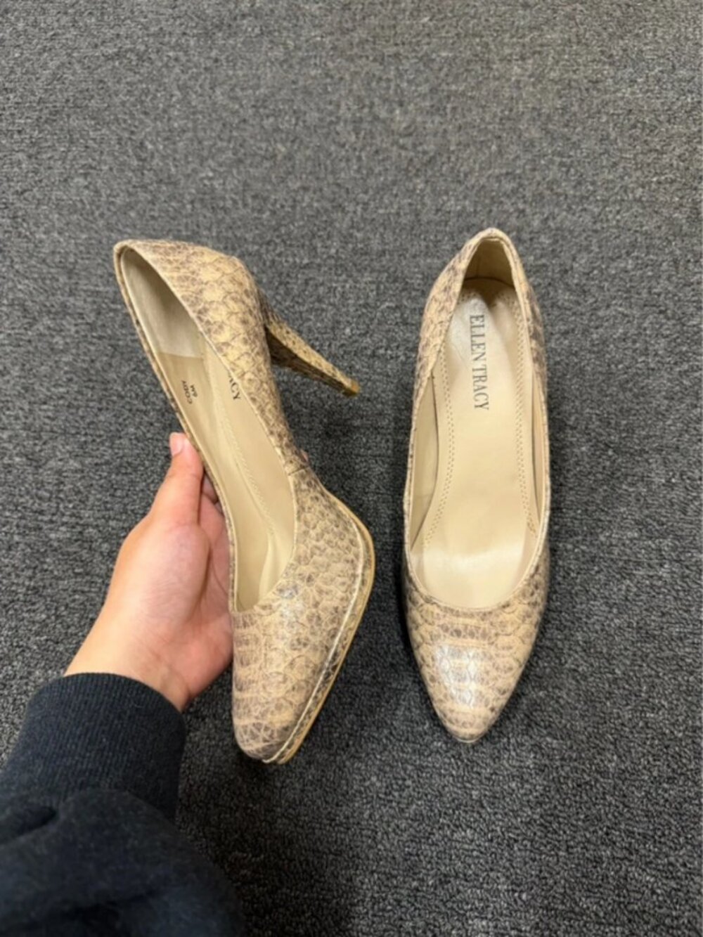 Ellen Tracy Snakeskin Print Pumps